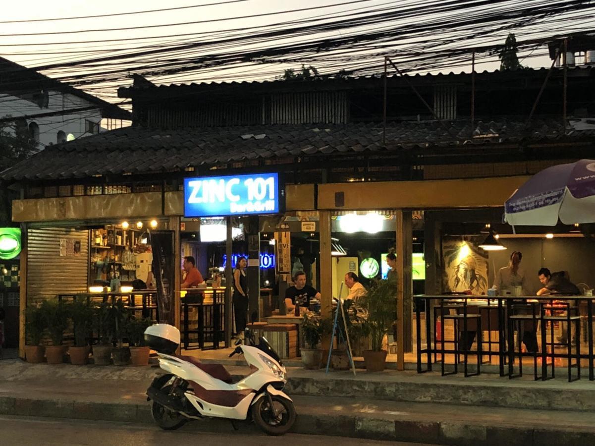 Wj Hostel Bangkok Esterno foto