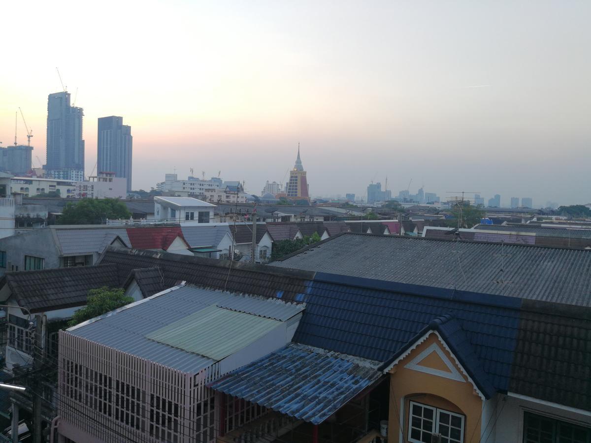 Wj Hostel Bangkok Esterno foto