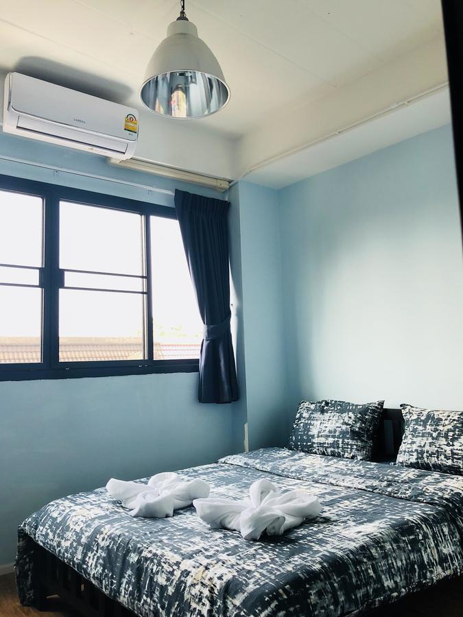Wj Hostel Bangkok Esterno foto