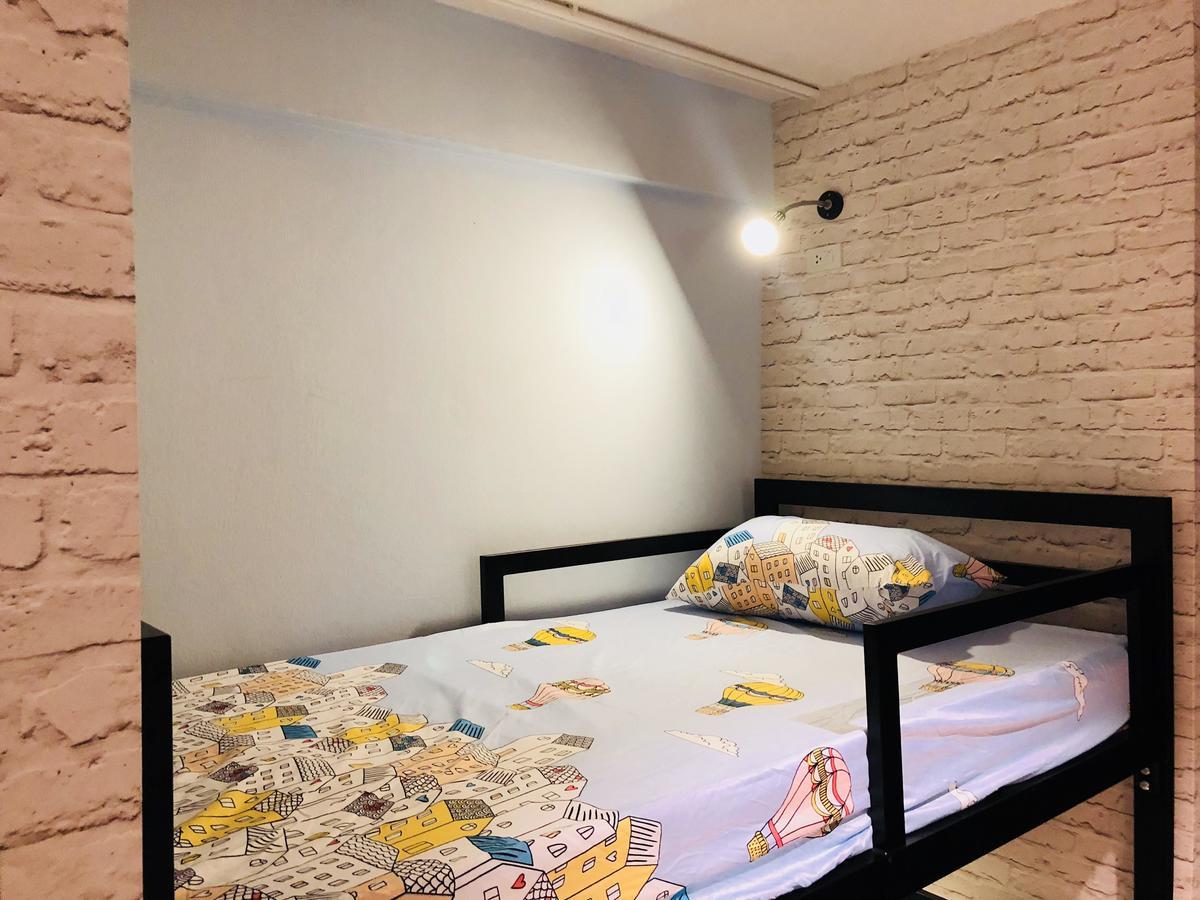 Wj Hostel Bangkok Esterno foto