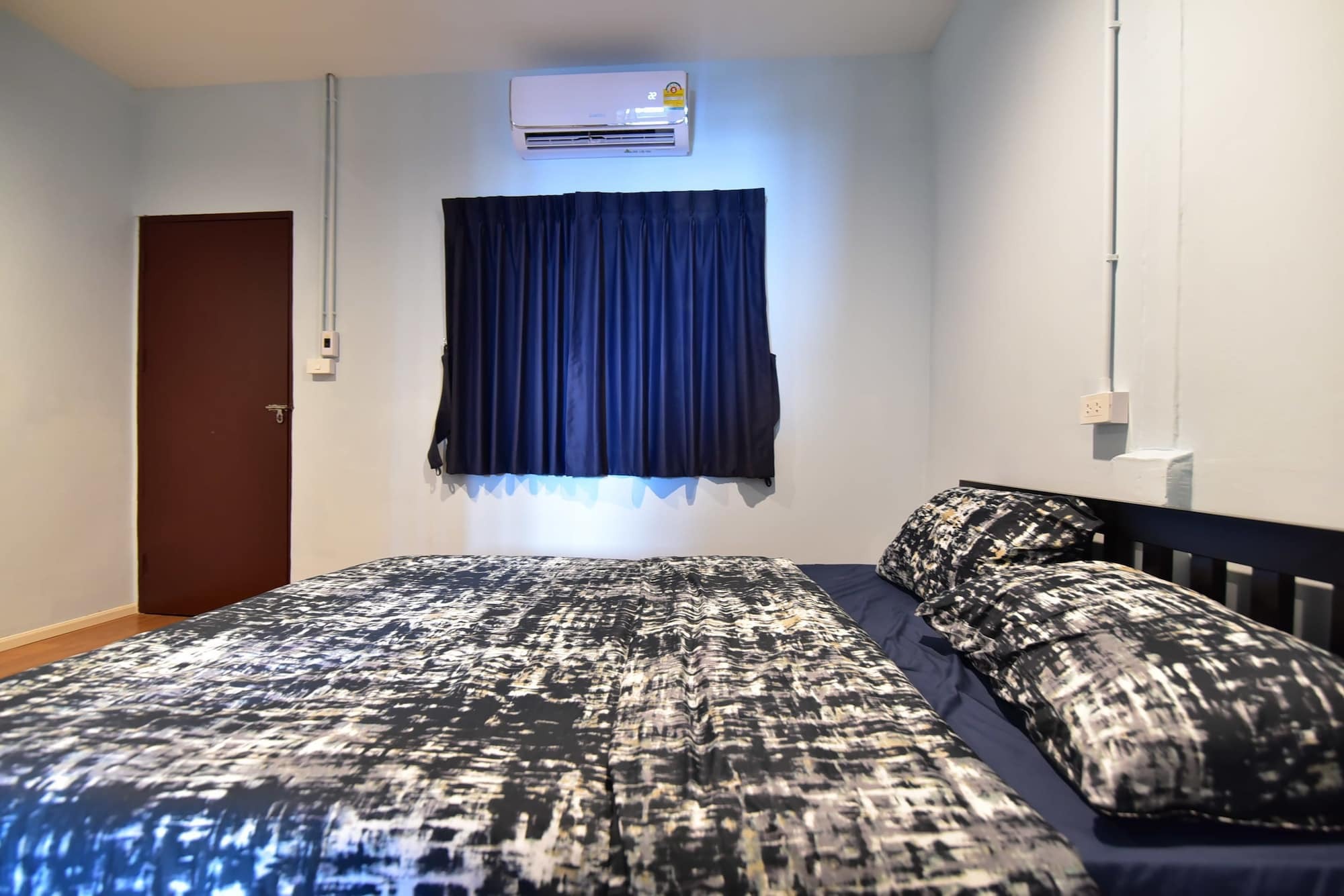 Wj Hostel Bangkok Esterno foto